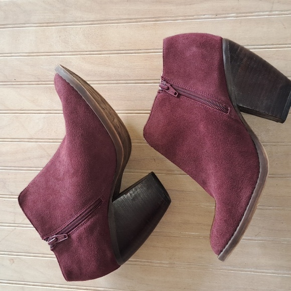 Soho Cobbler NYC Western Chunky Heel Ankle Suede Stylish Leather Booties - Picture 2 of 9